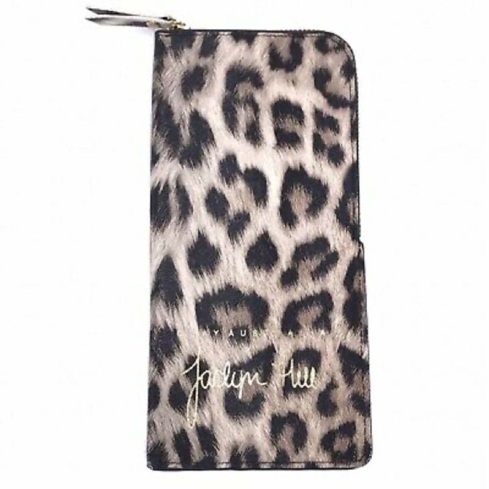 Quay x Jaclyn Hill sunglass case